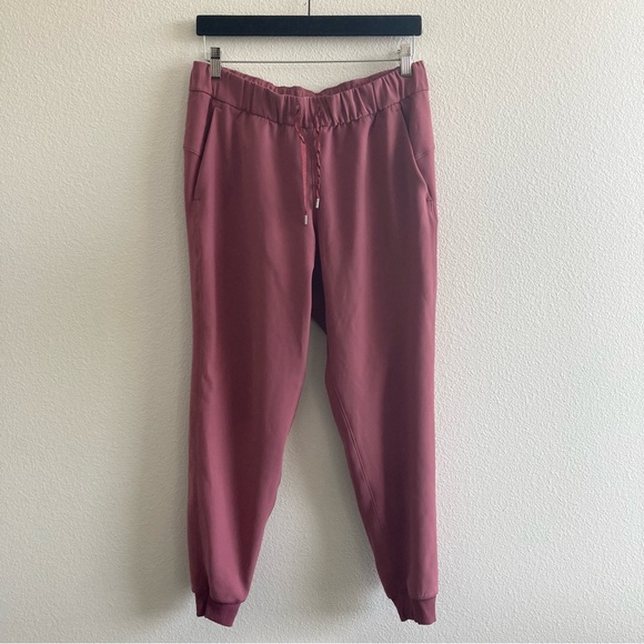 Lululemon On The Fly Jogger Pants Misty Merlot - Picture 4 of 16